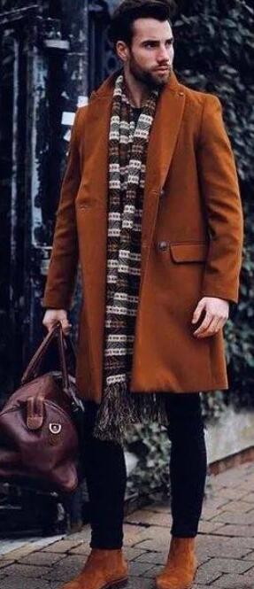 秋冬男士驼色羊绒大衣如何搭配各类单品