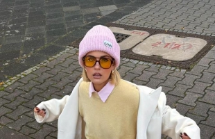 告别秋冬黑白灰 ins时尚博主的彩色穿搭太吸睛